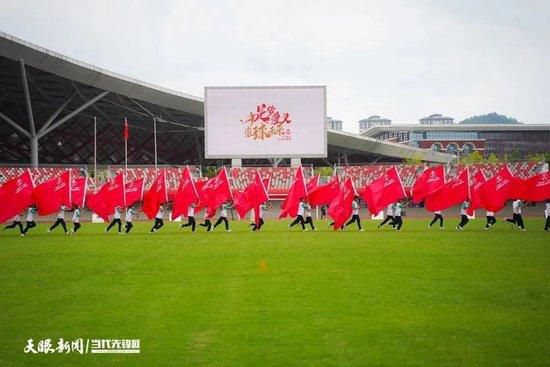 泰晤士报称，滕哈赫对转会拥有很大的控制权，他从阿贾克斯来到这里时，就确信了这一点，不过这种情况可能会发生改变。